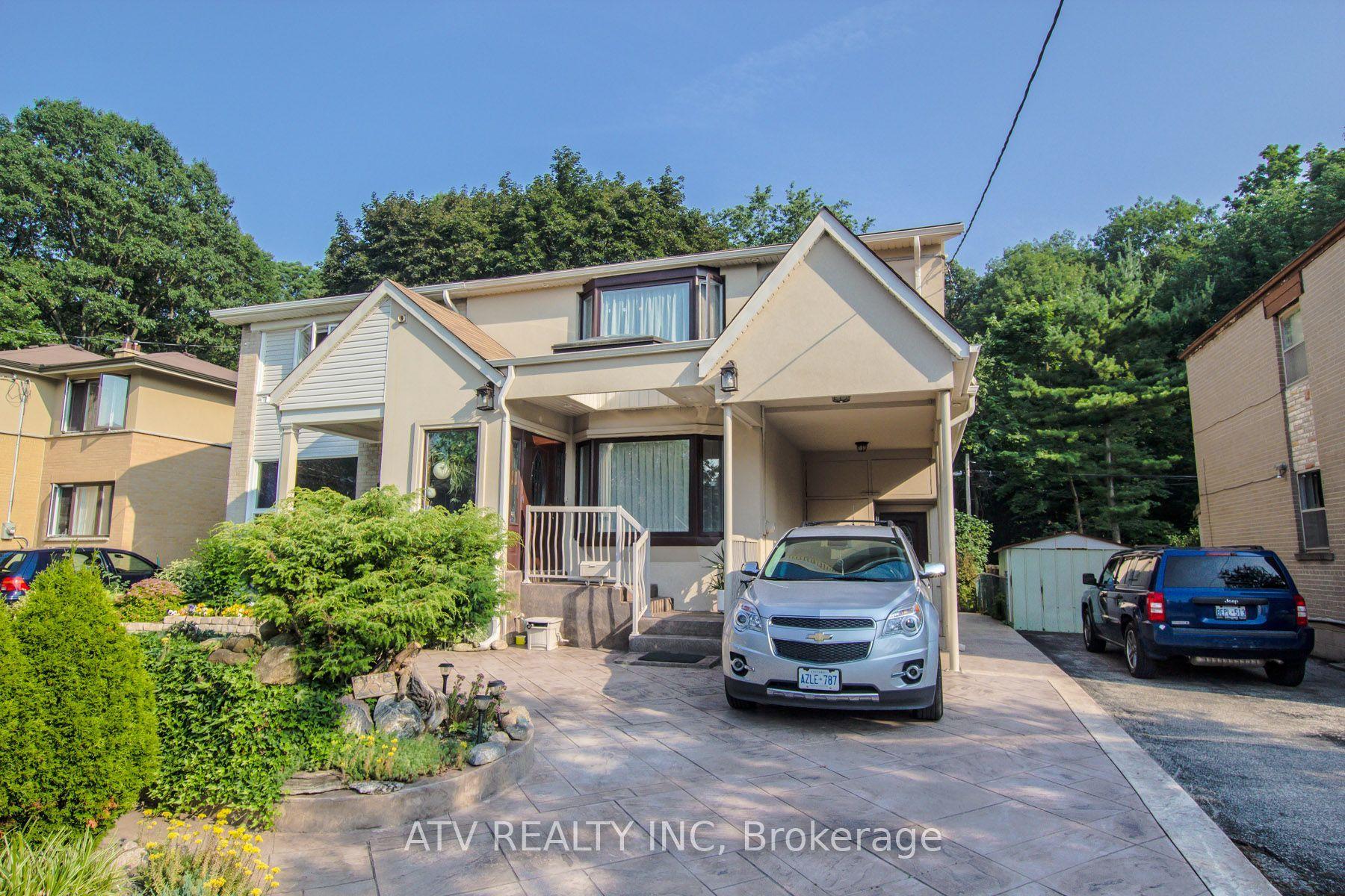 235 Saint Marks Road, Toronto — Semi-Detached for sale, photo 1