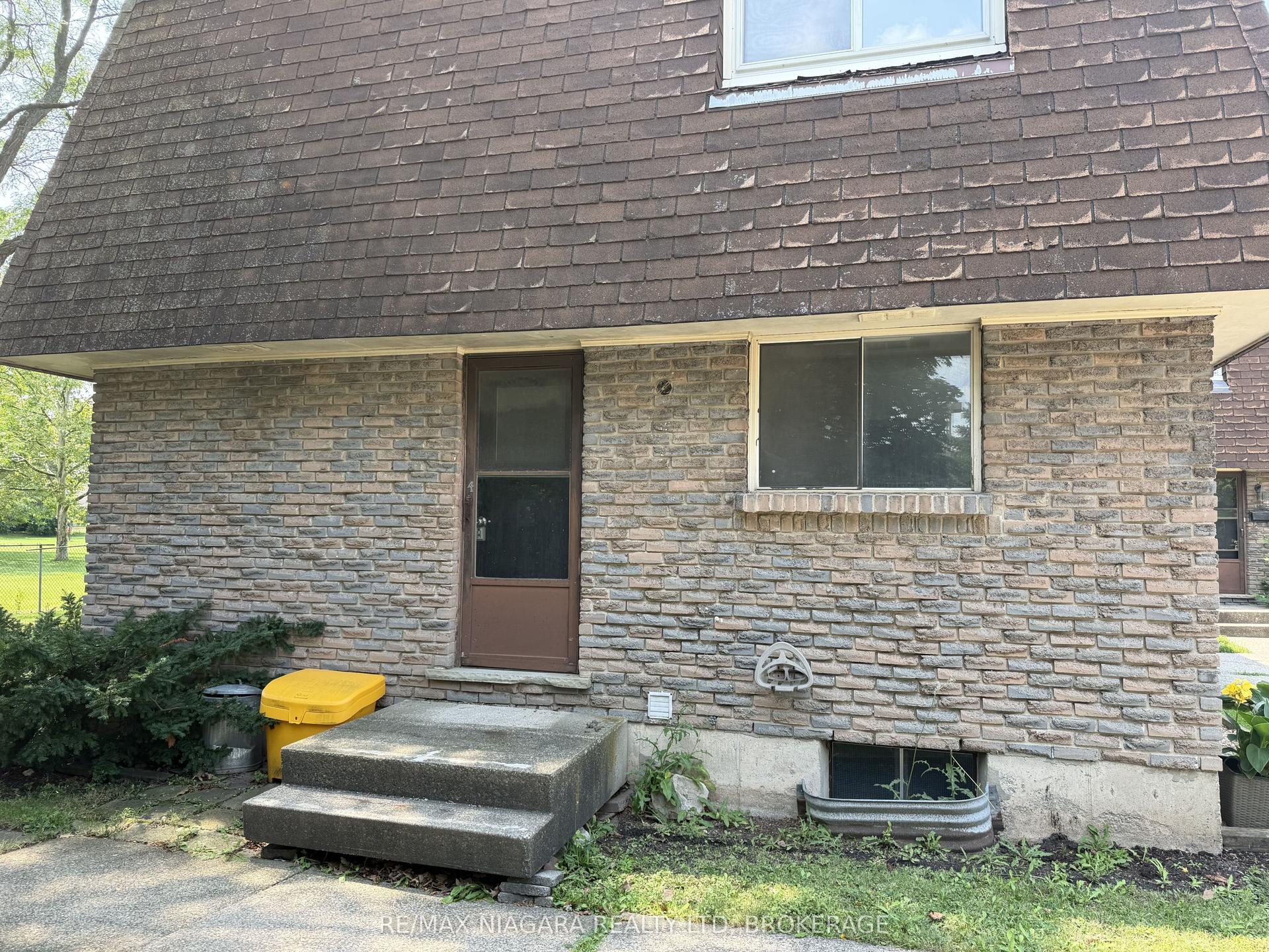 21 Woodlawn Road 4 #4, Welland — Townhouse for lease, photo 1