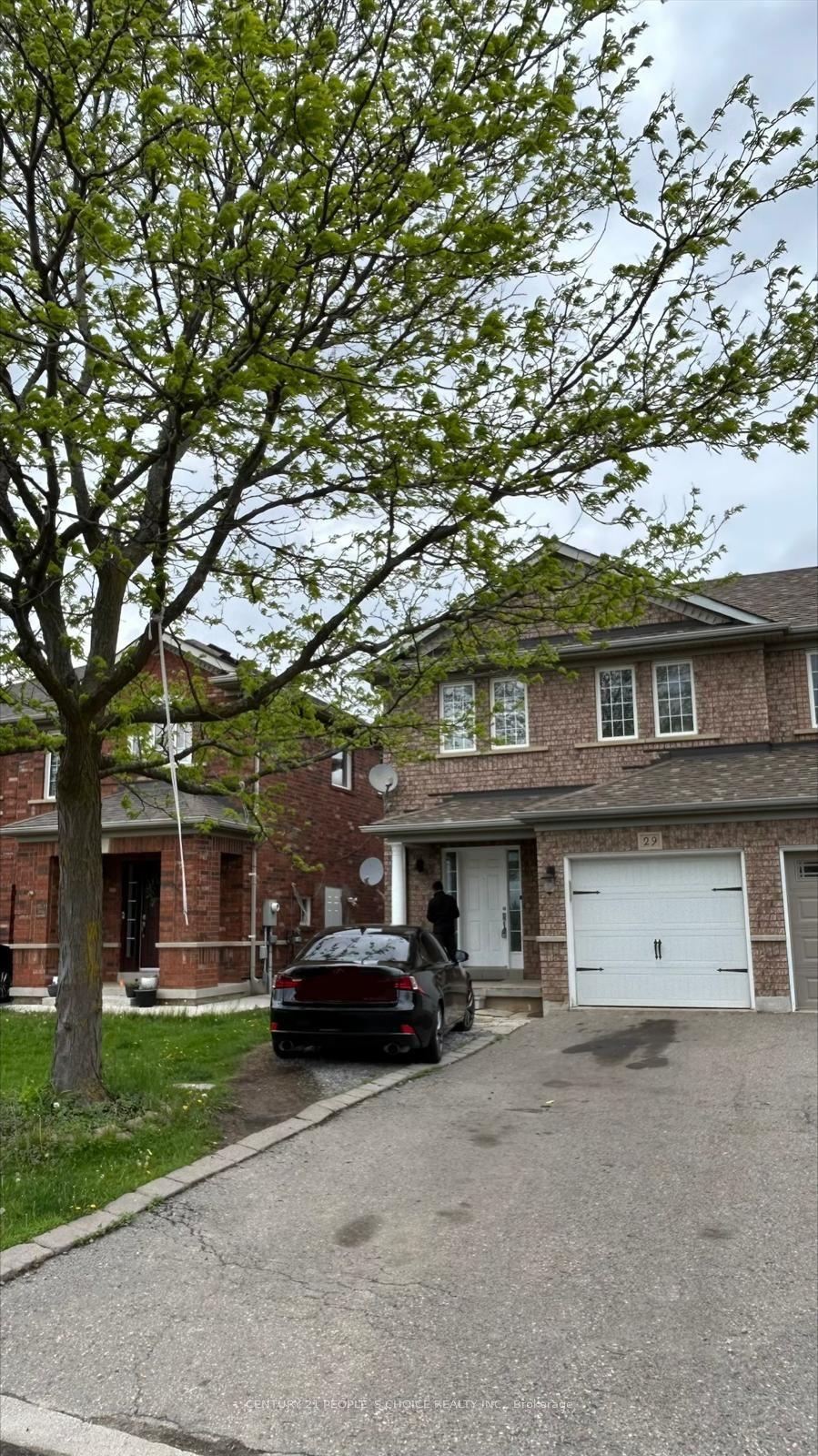 29 Dunure Crescent, Brampton — Semi-Detached for lease, photo 1