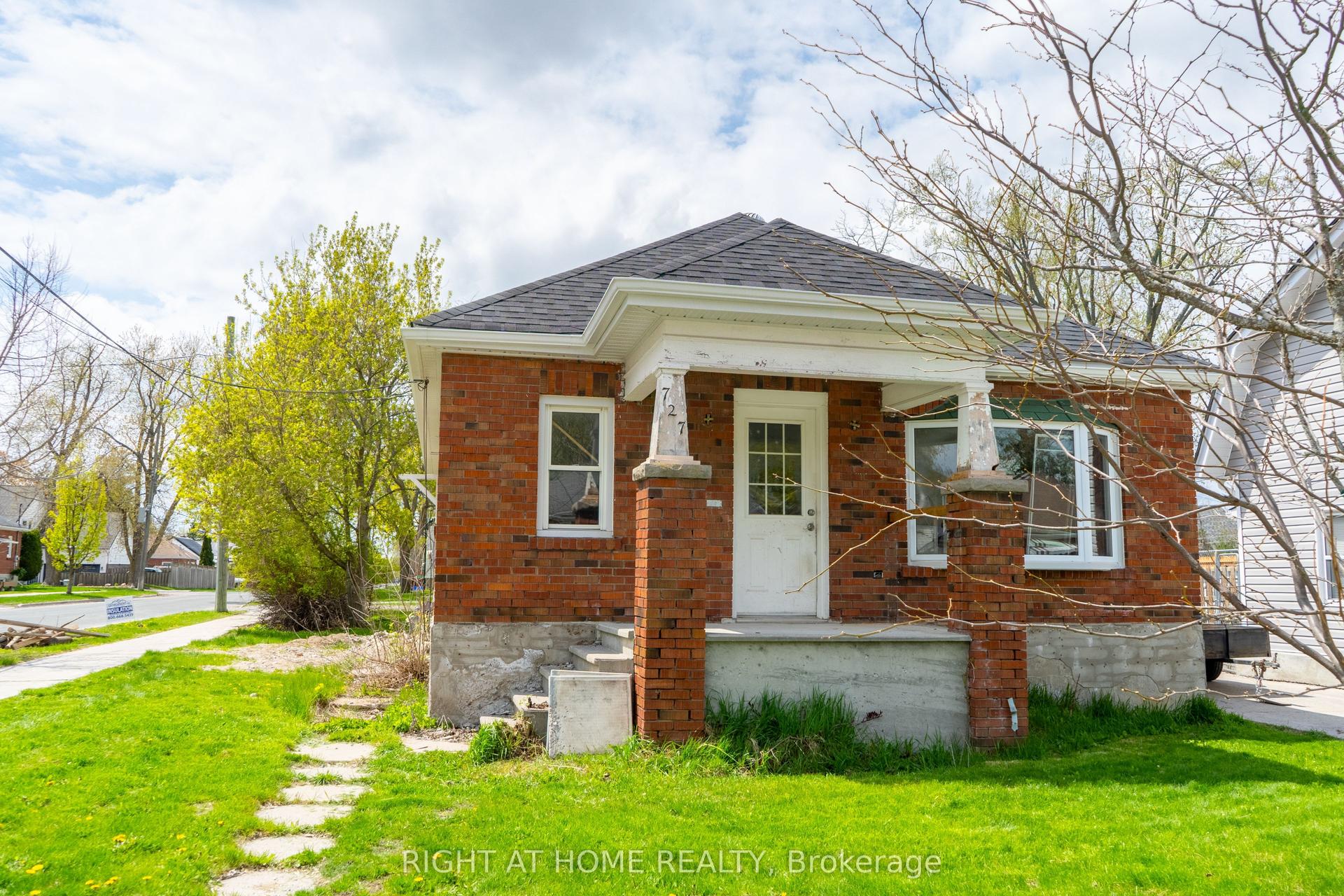 727 Payne Street — photo 1