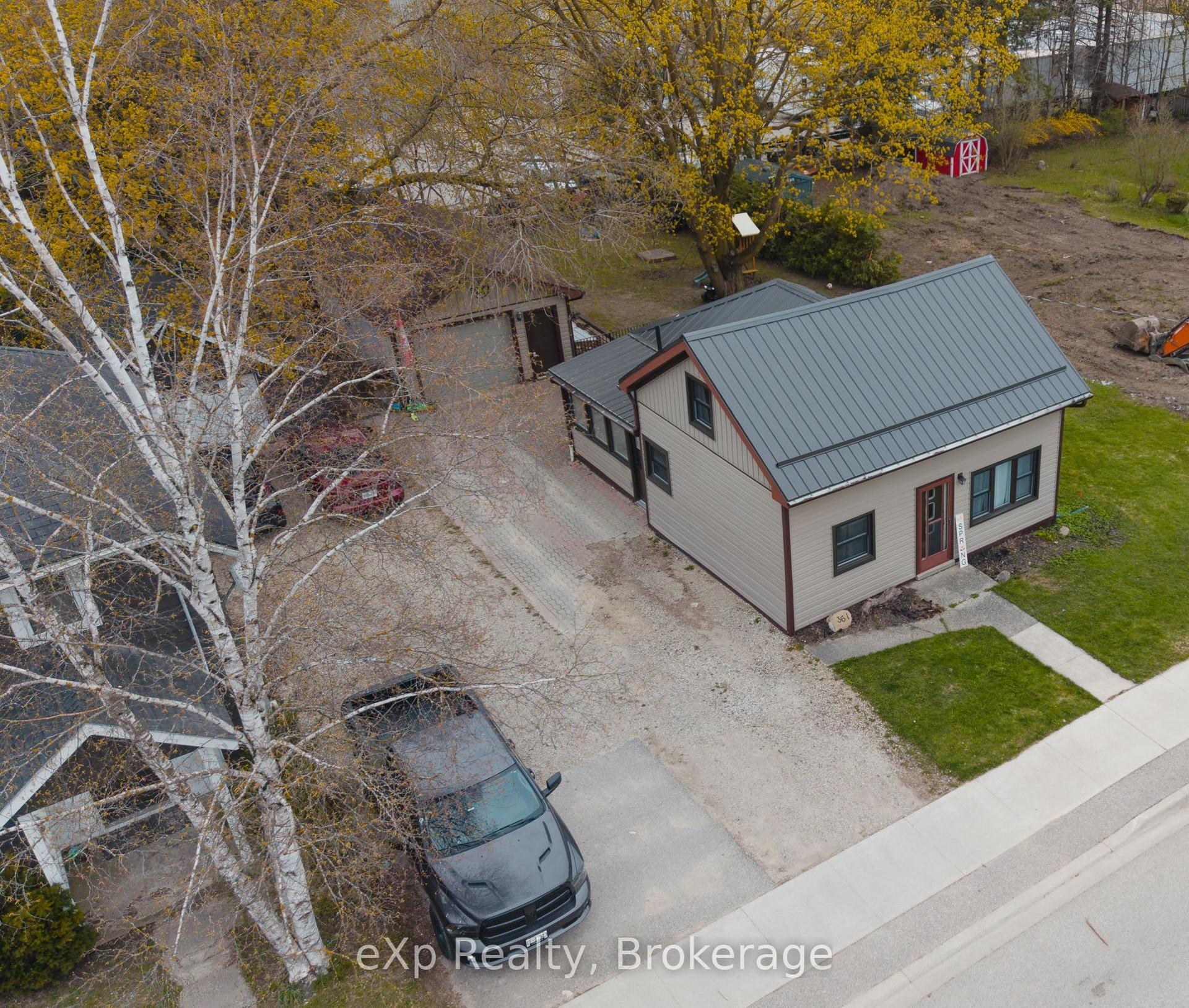 361 William Street — photo 1