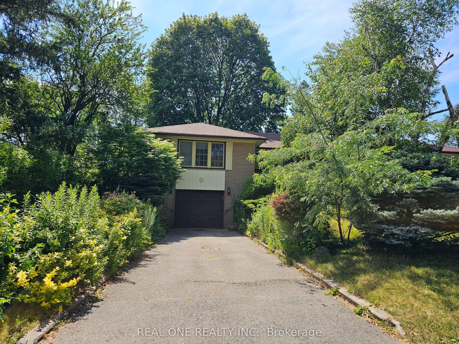 6 Fairhill Crescent, Toronto — Detached for lease, photo 1