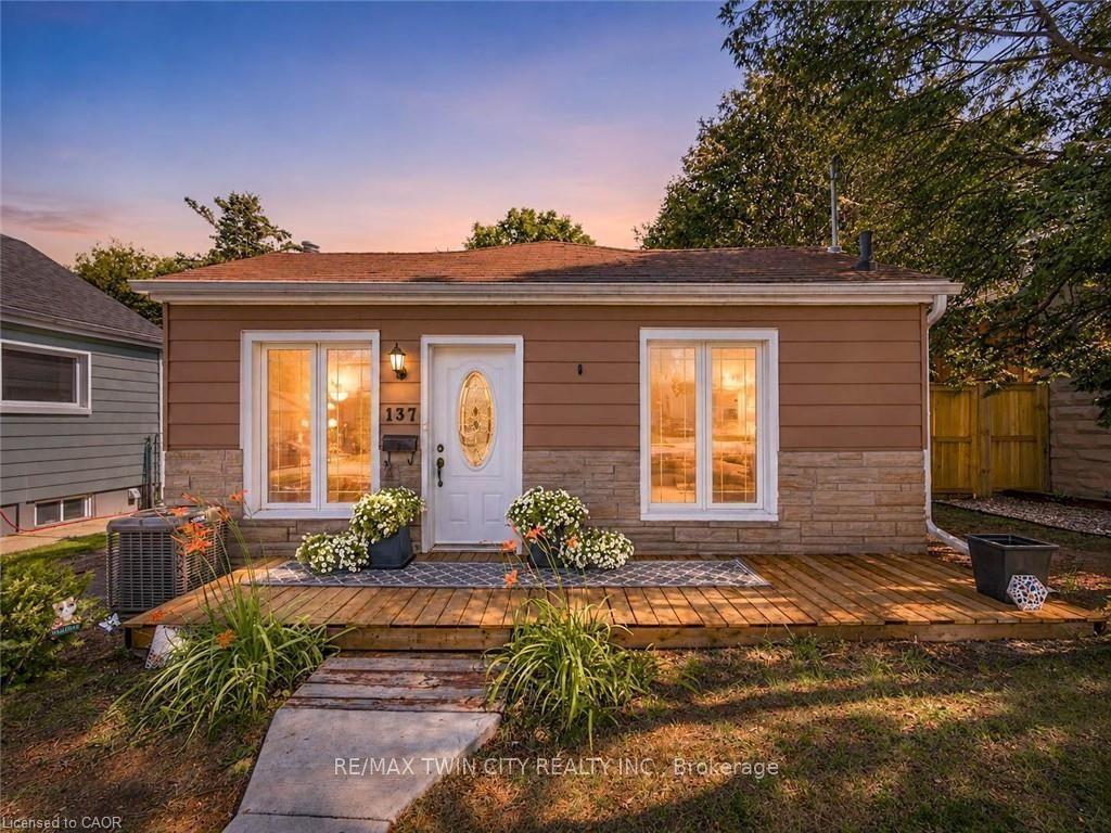 137 Francis Street, Cambridge — Detached for sale, photo 1