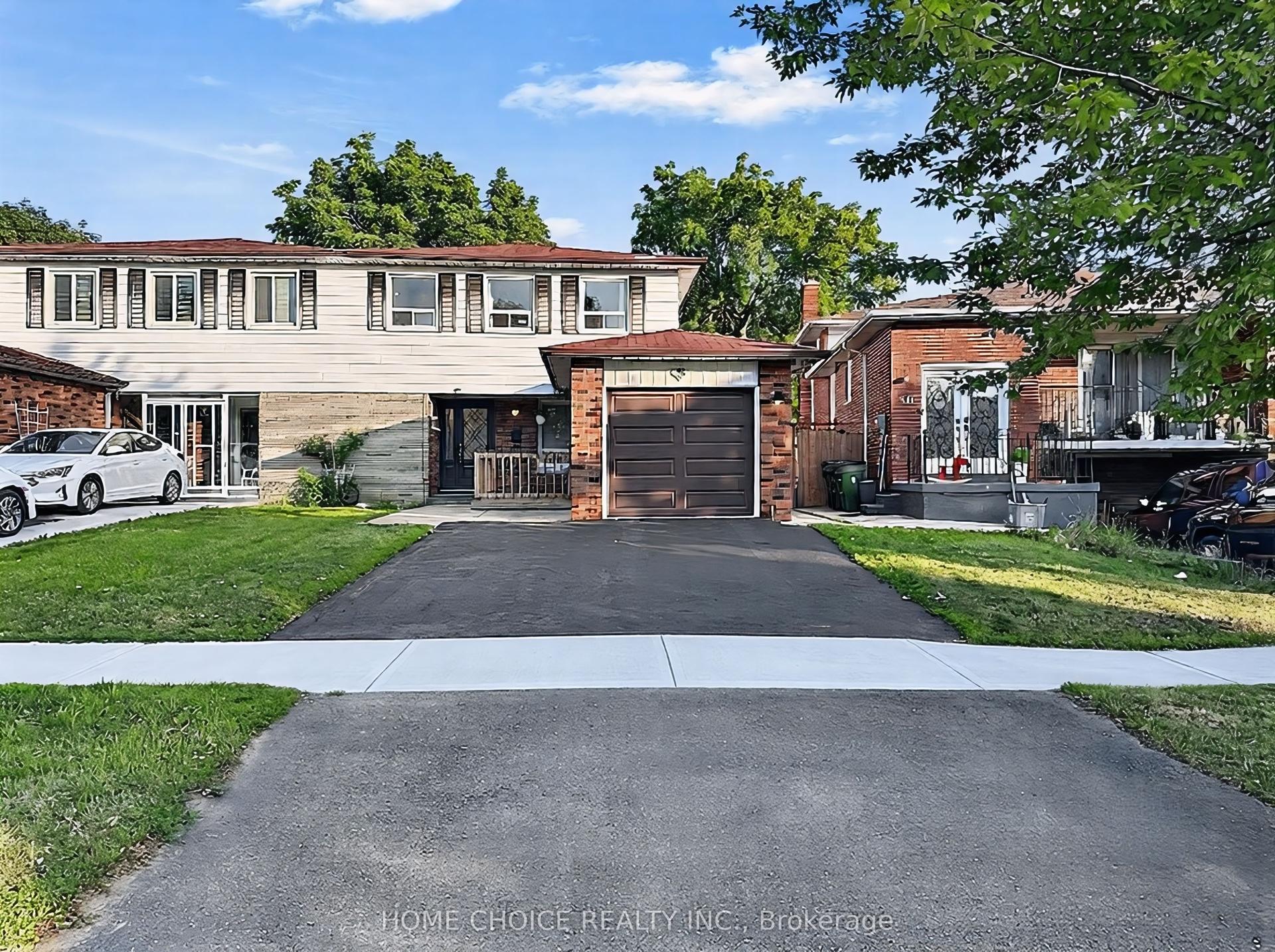 38 Robbinstone Drive, Toronto — Semi-Detached for sale, photo 1