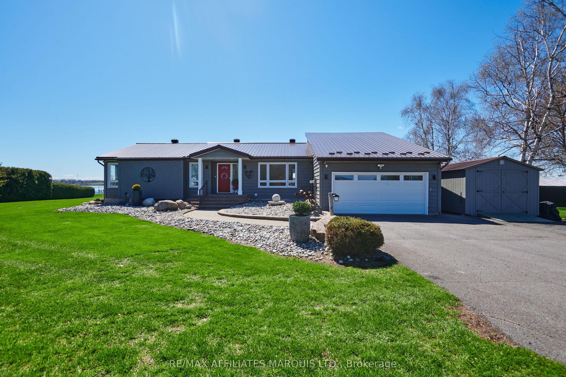 11728 Lakeshore Drive — photo 1