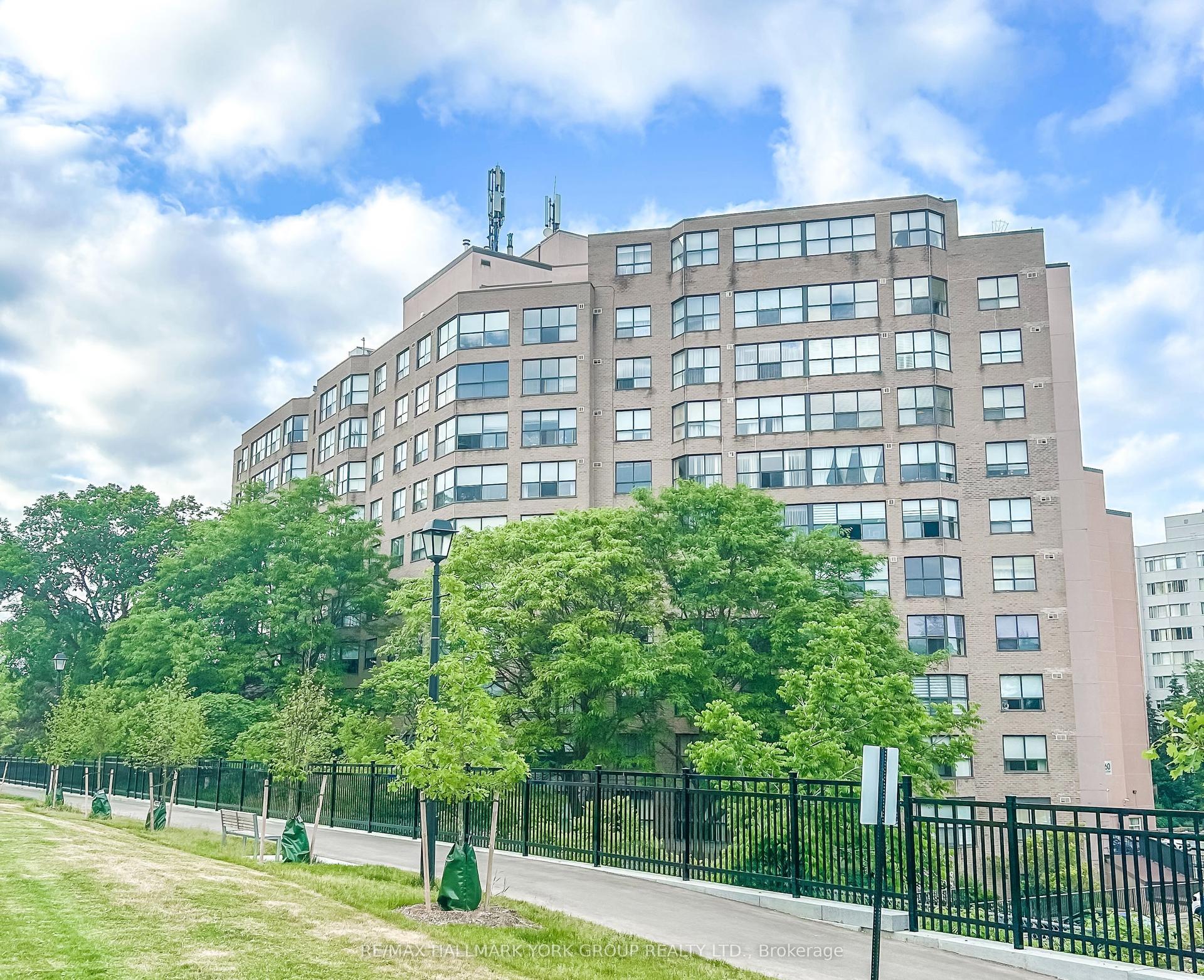 250 Davis Drive 906 #906 — photo 1