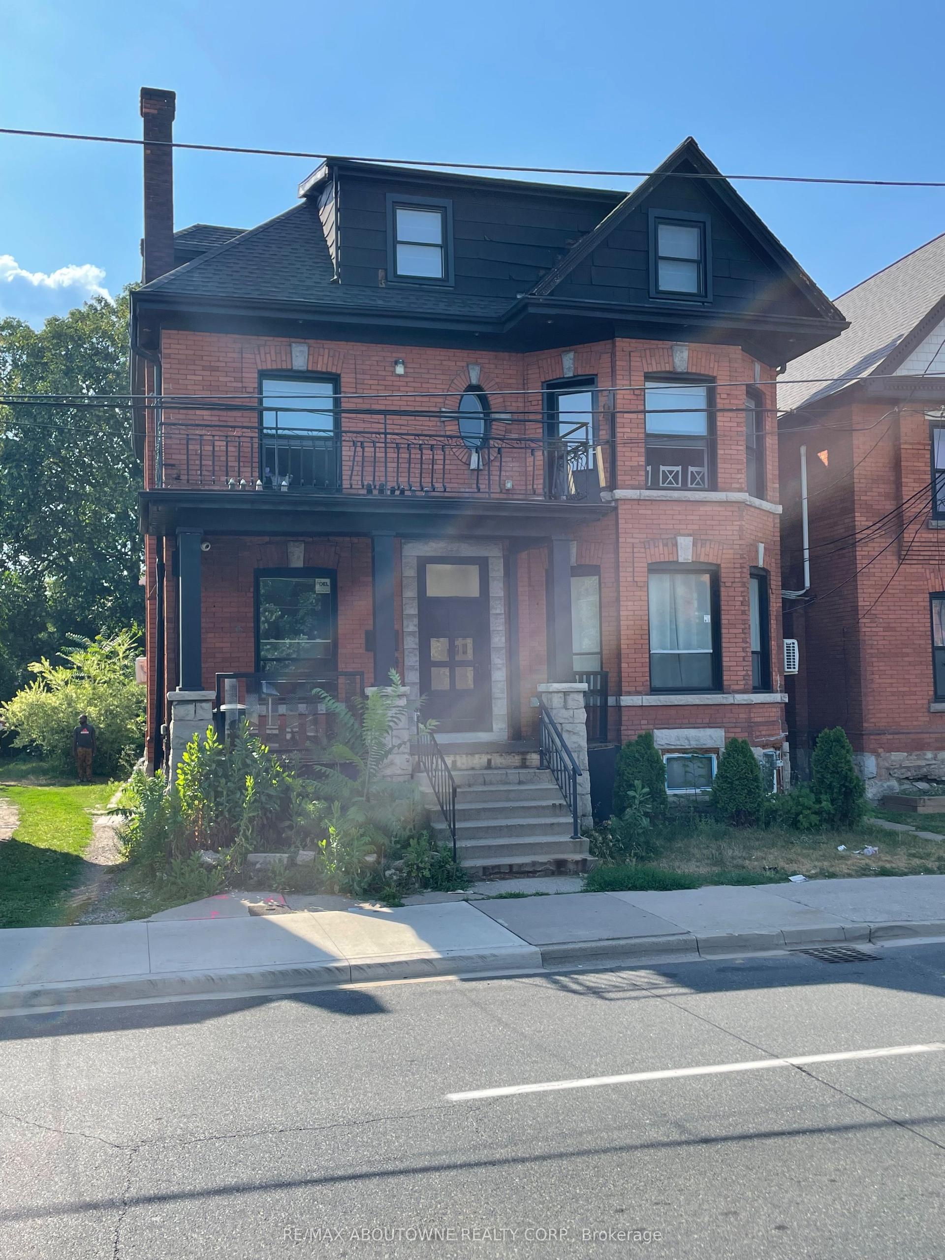 66 Wellington Street S 101 #101, Hamilton — Multiplex for lease, photo 1