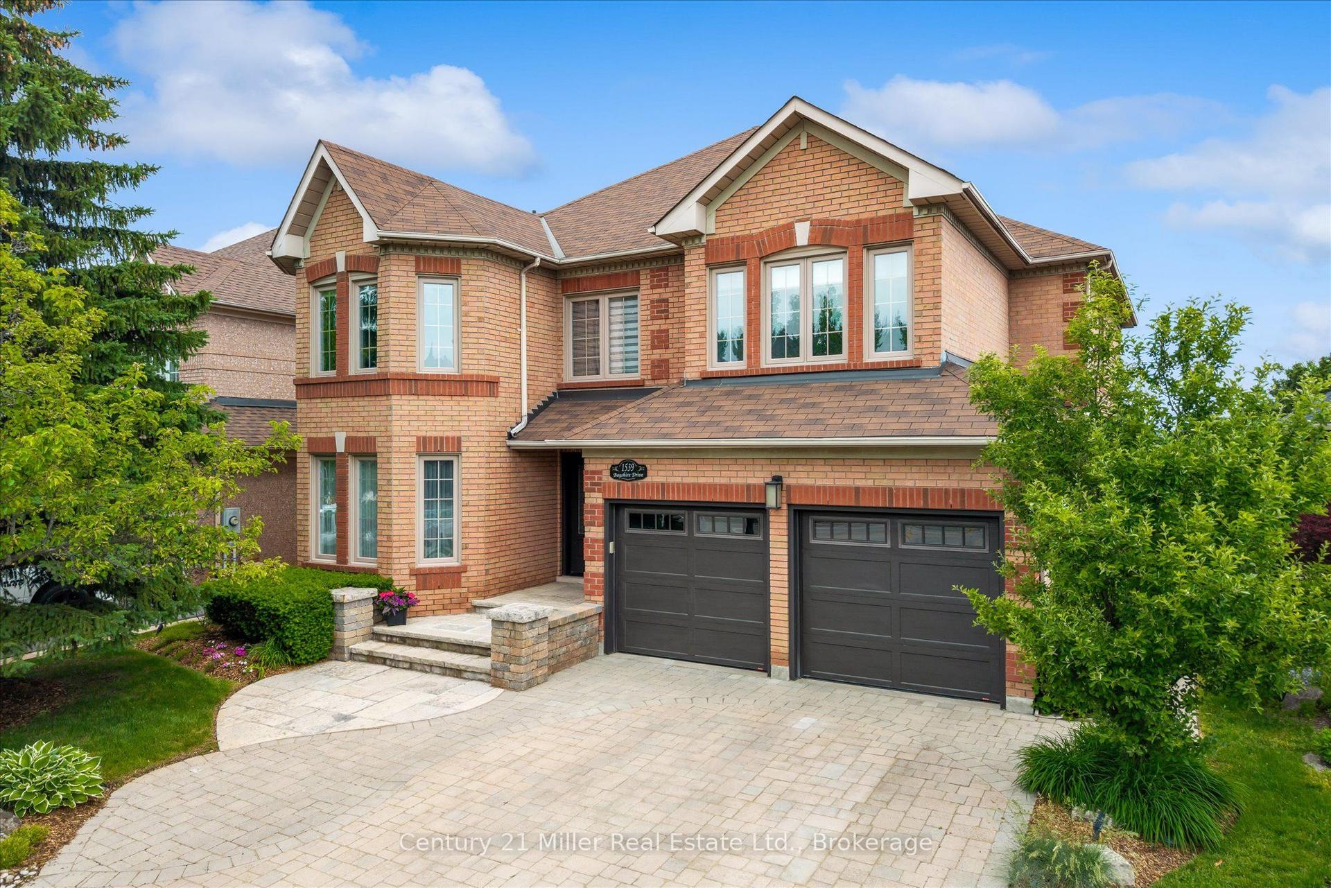 1539 Bayshire Drive — photo 1