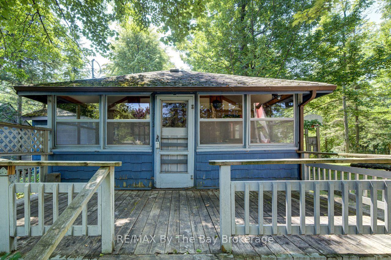 1713 Shore Lane, Wasaga Beach — Detached for sale, photo 1