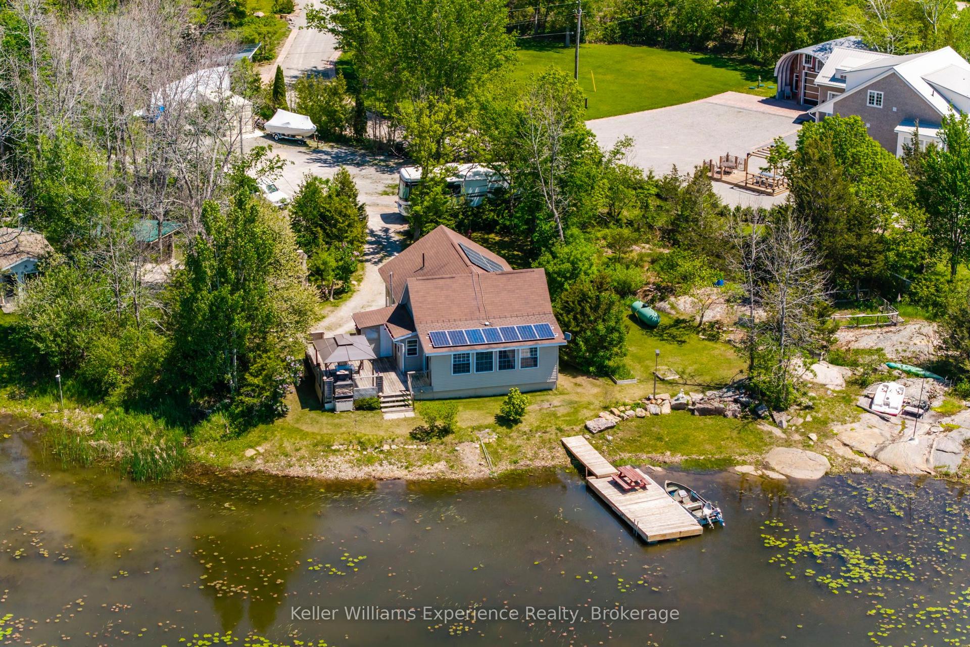 111 Evergreen Lane — photo 1