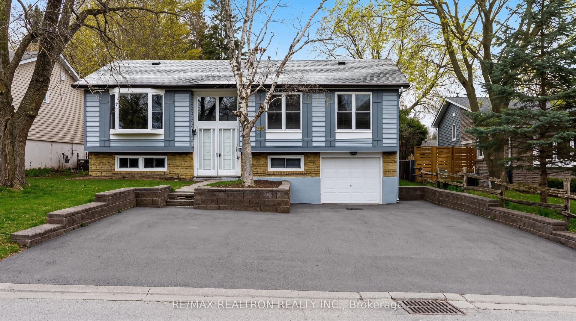 868 Magnolia Avenue, Newmarket — Detached for lease, photo 1