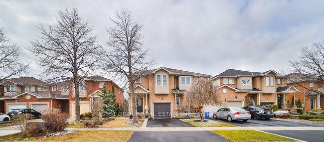 2378 Dalebrook Drive, Oakville — Townhouse for lease, photo 1
