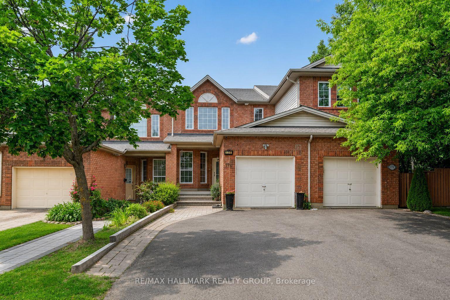 174 Carwood Circle W, Overbrook - Castleheights and Area — Townhouse for sale, photo 1