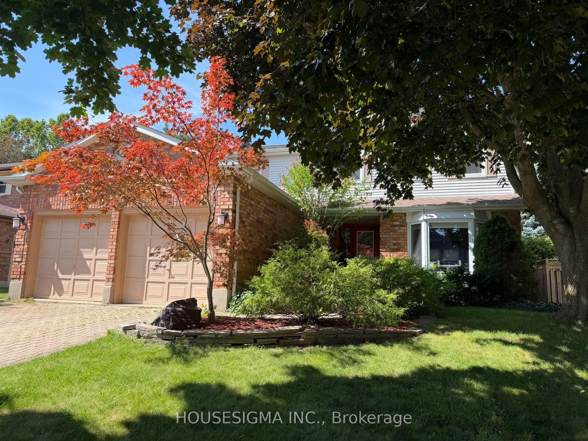 18 Jennifer Gardens, London North — Detached for sale, photo 1