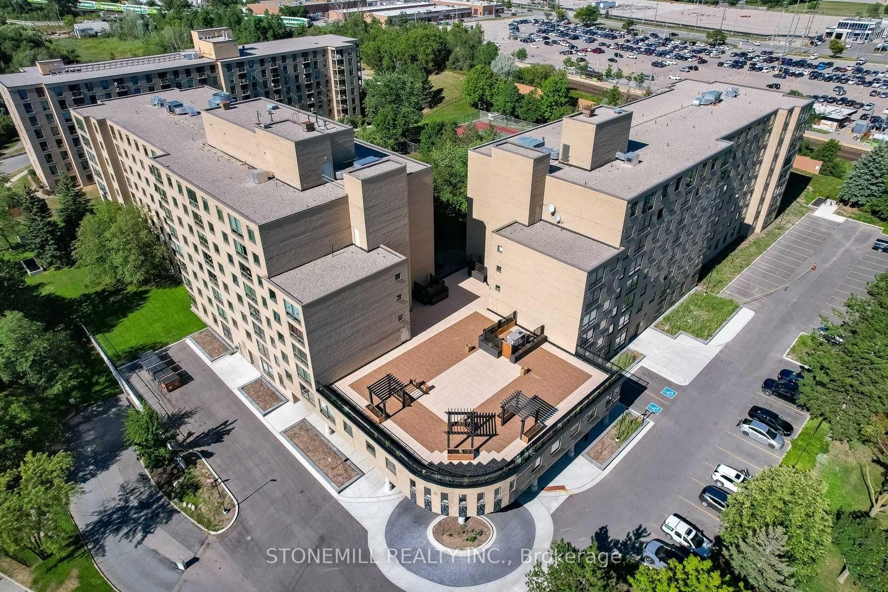 326 Major Mackenzie Drive E 814 #814, Richmond Hill — Condo for sale, photo 1