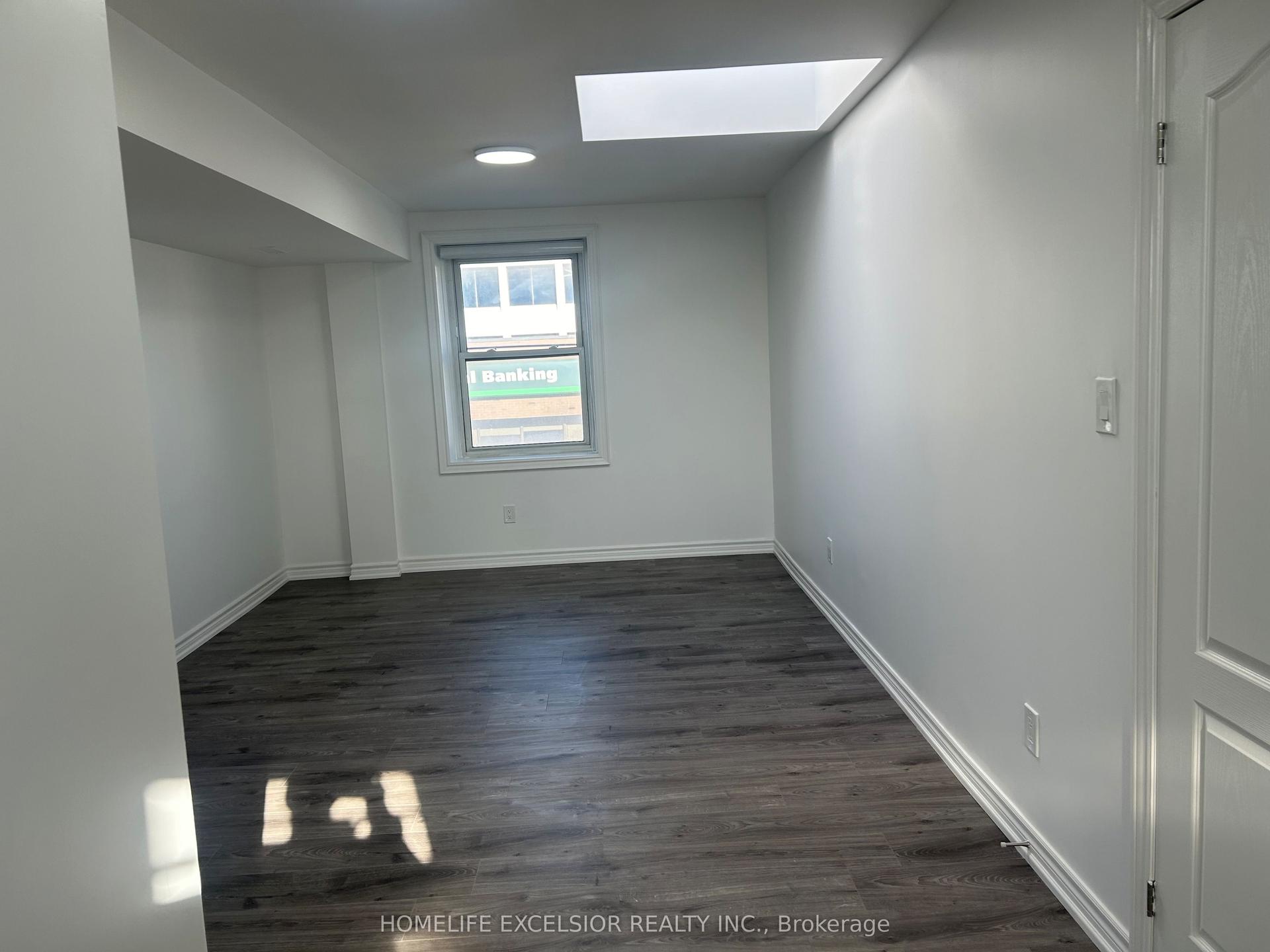 3 Simcoe Street S Unit 5 #Unit 5 — photo 1