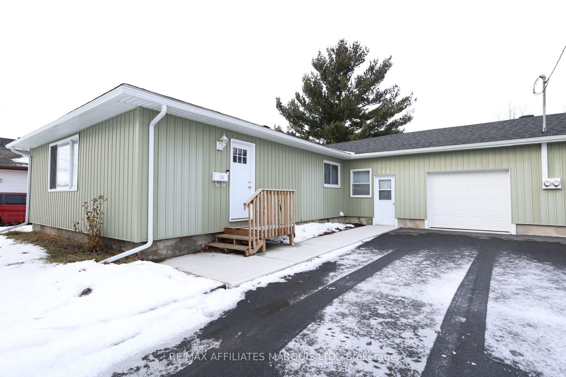 144 Elsie Avenue — photo 1