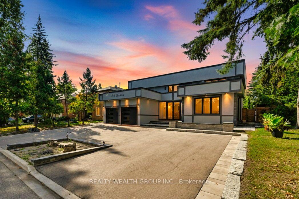 32 Colton Crescent S — photo 1