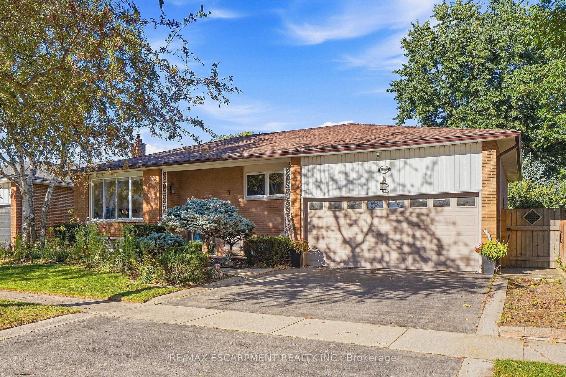 1060 Dowland Crescent, Burlington — Detached for sale, photo 1