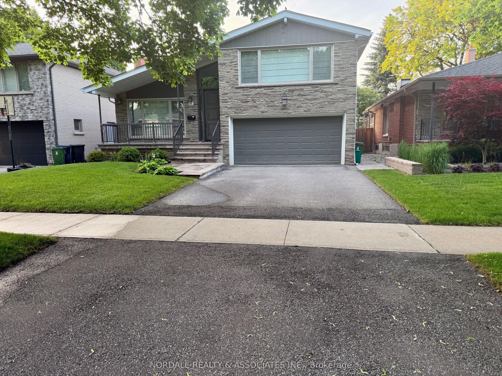 34 Manorhampton Drive — photo 1