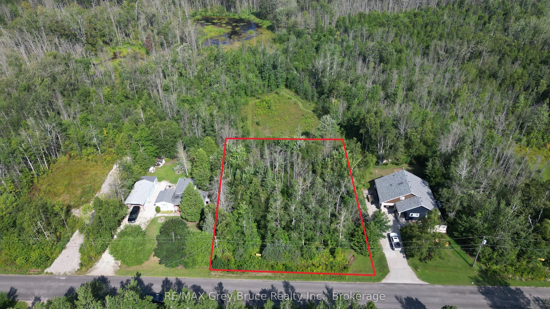 127 Maple Drive — photo 1