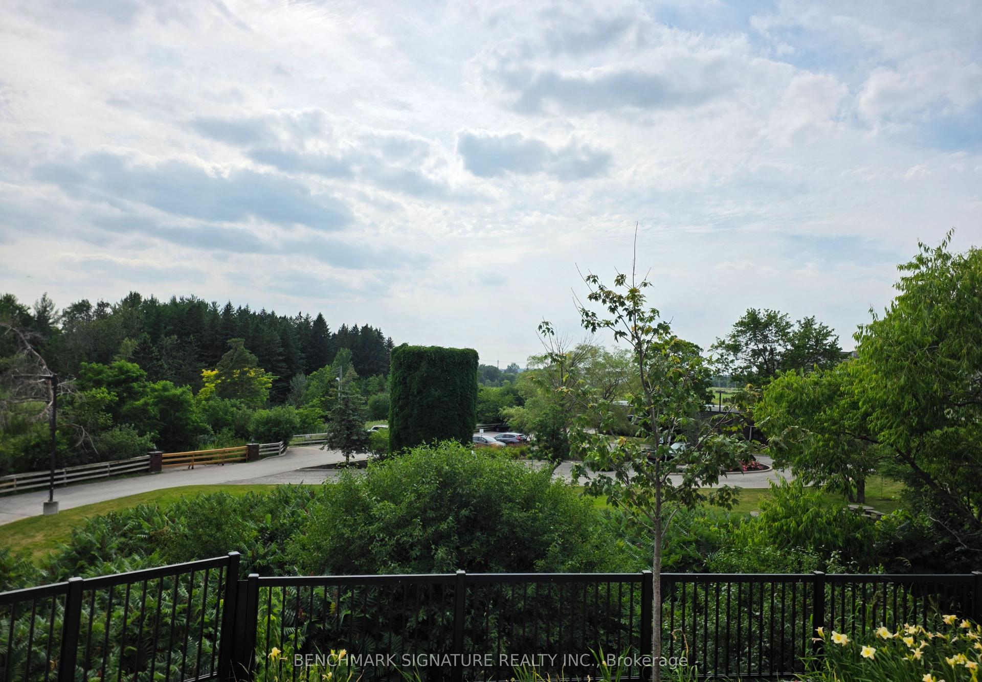 10 Steckley House Lane E 113 #113, Richmond Hill — Condo Town for sale, photo 1