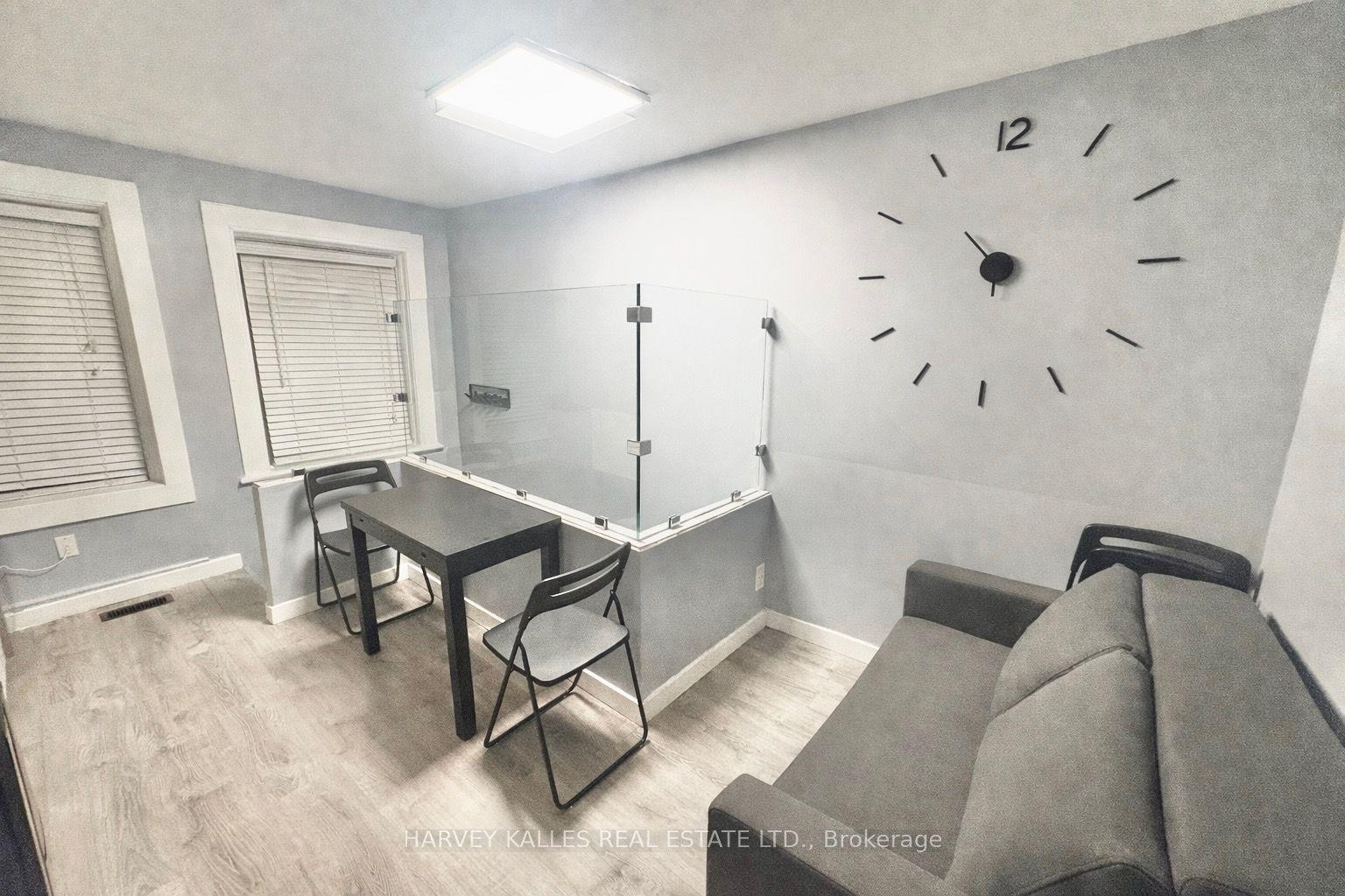 11 Saint Patricks Square 2 #2, Toronto — Townhouse for lease, photo 1
