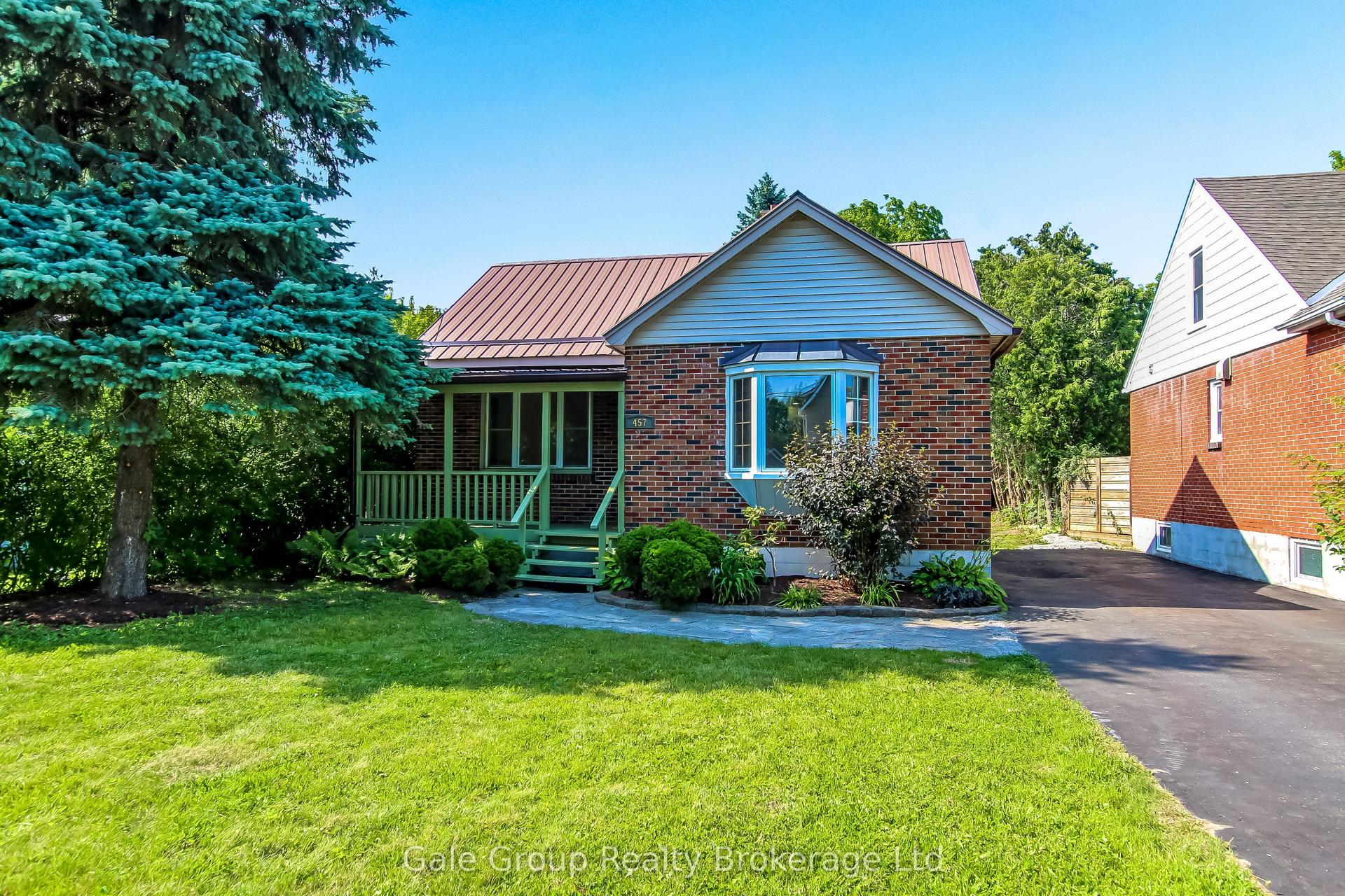 457 Brant Street, Woodstock — Detached for sale, photo 1
