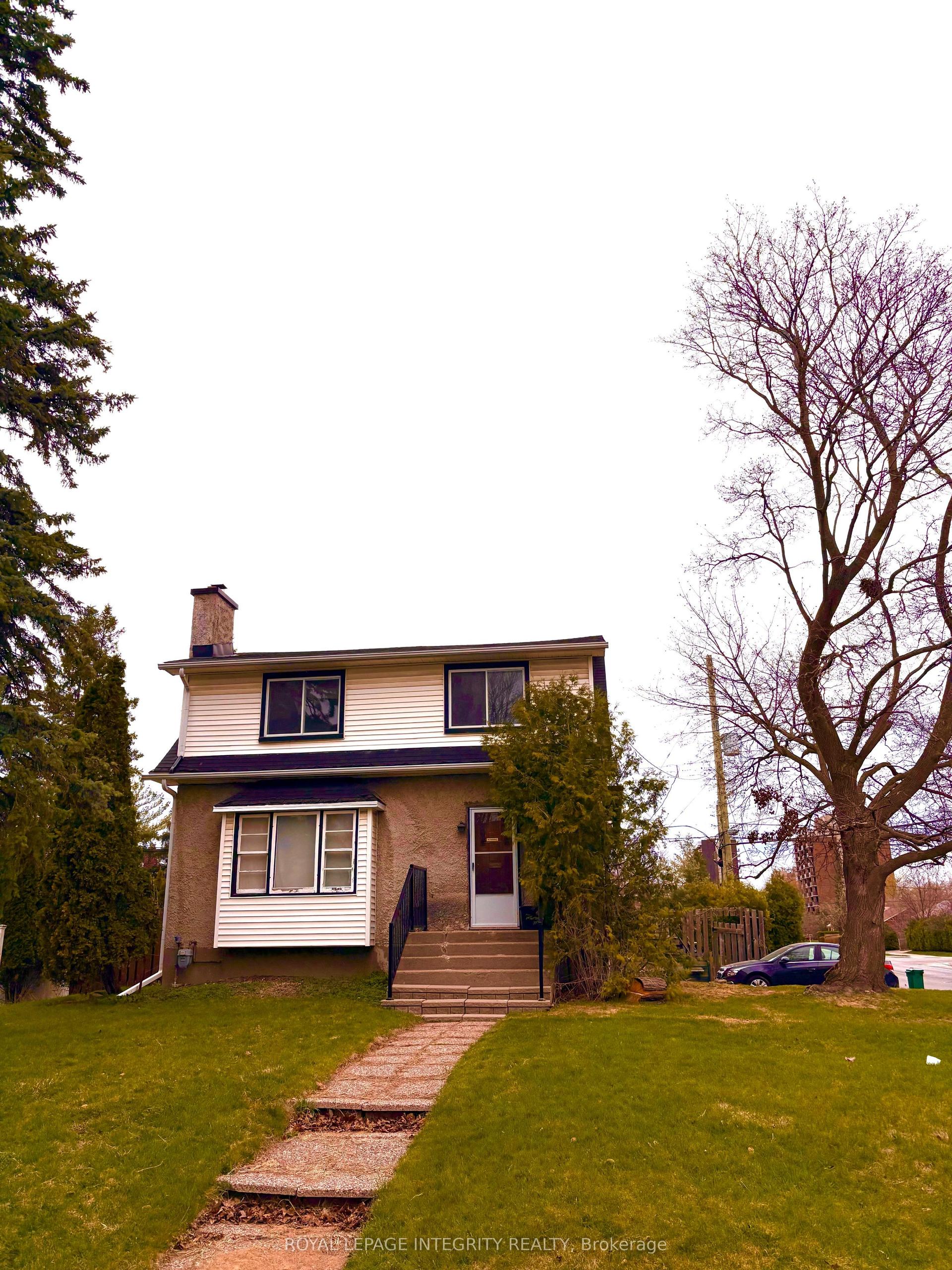1085 Richard Avenue — photo 1