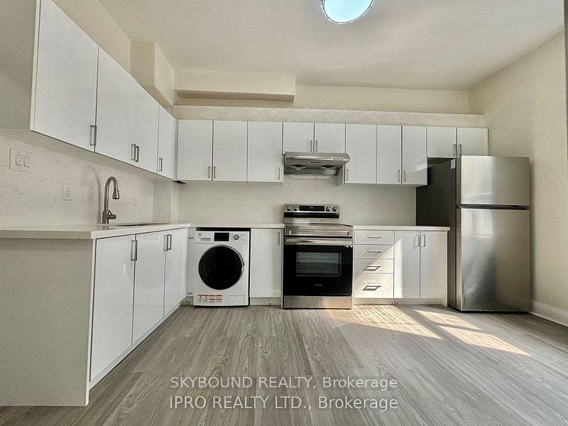 527 Queen Street W 2B #2B — photo 1