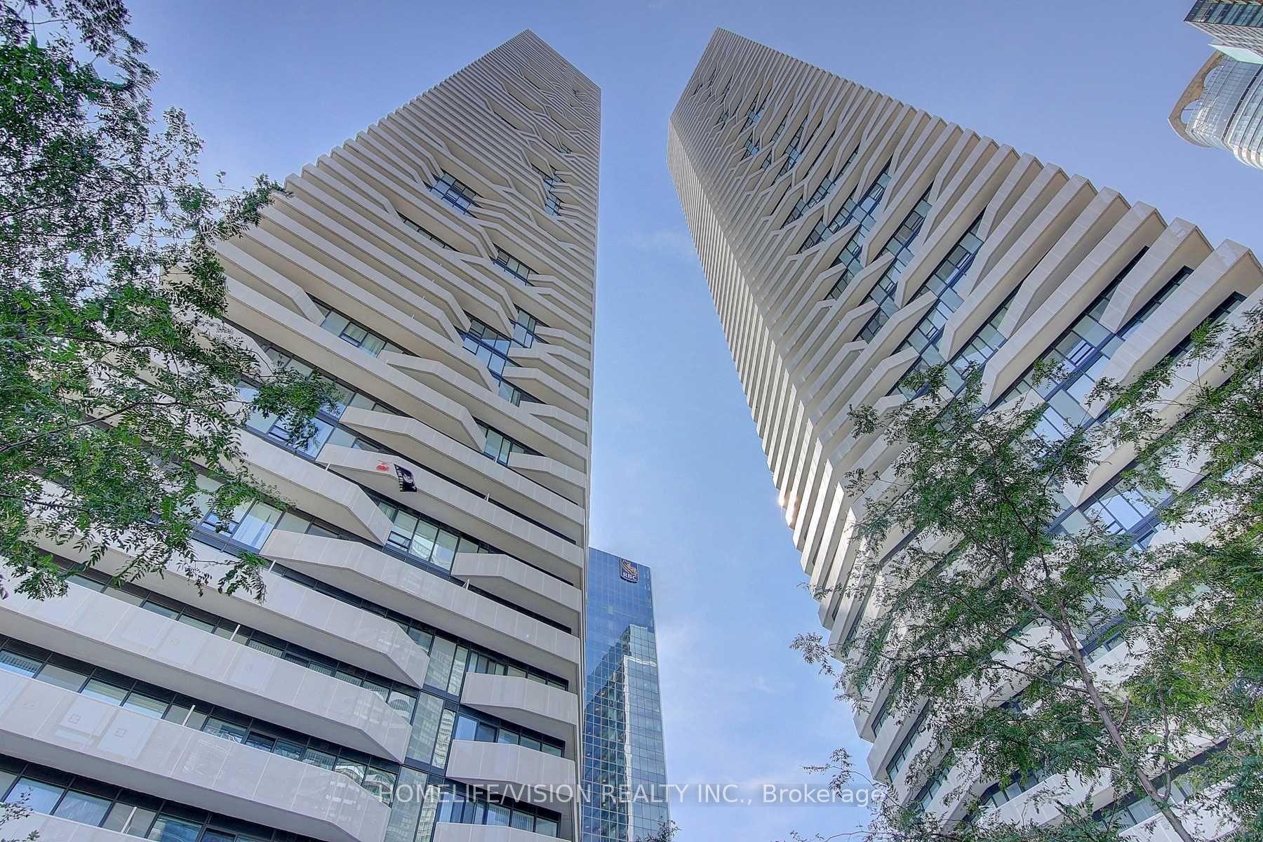 100 Harbour Street 4906 #4906, Toronto — Condo for lease, photo 1