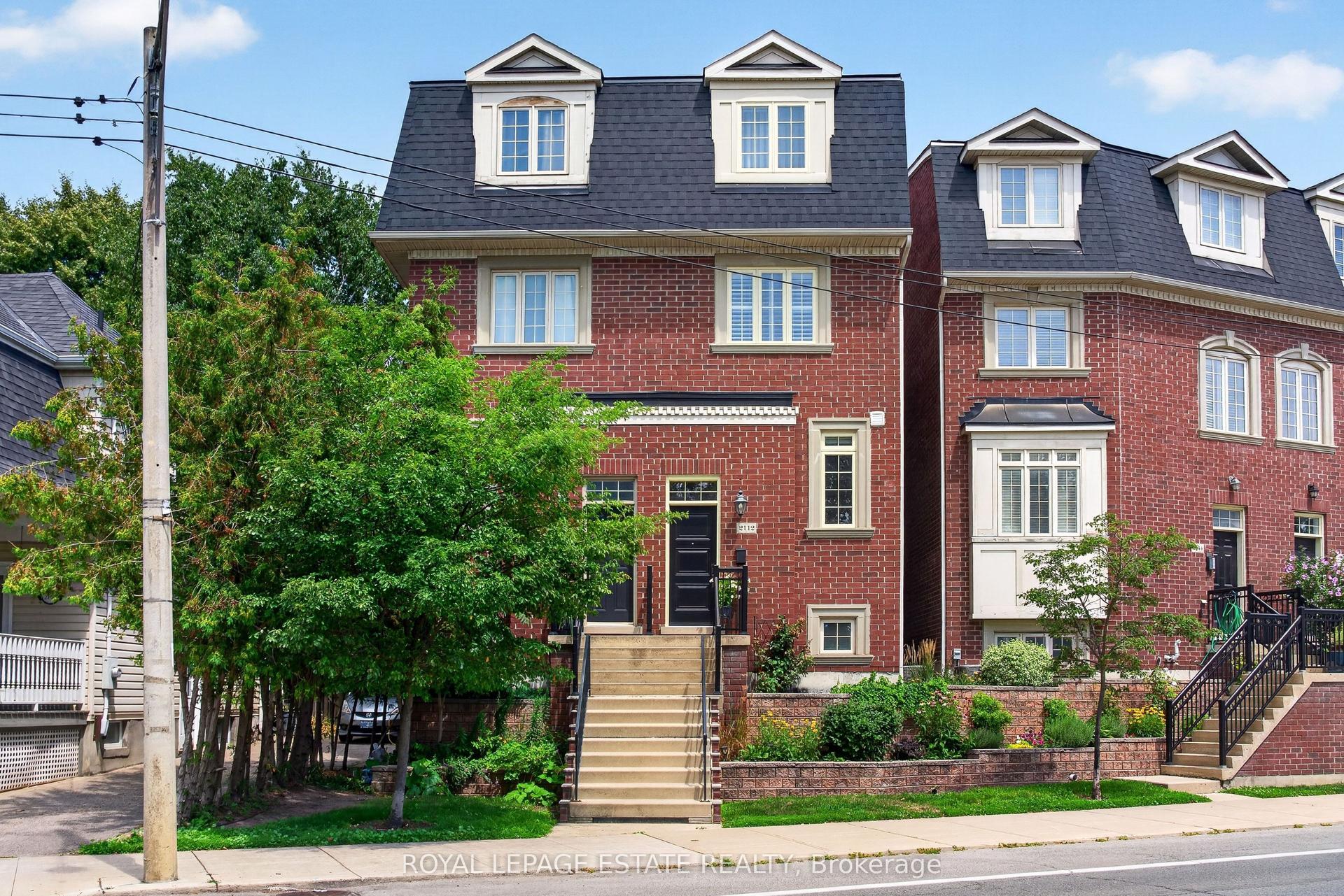 2112 Dundas Street E, Toronto — Semi-Detached for sale, photo 1