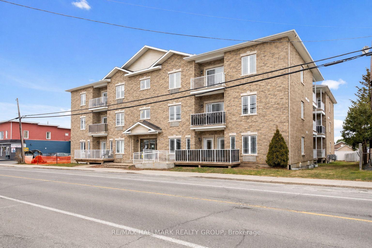 1026 Laurier Street 208 #208 — photo 1