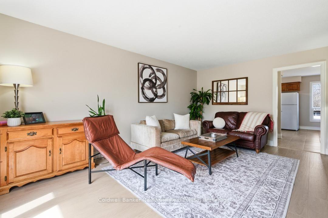 28 Chartwell Crescent, Guelph — Semi-Detached for sale, photo 1