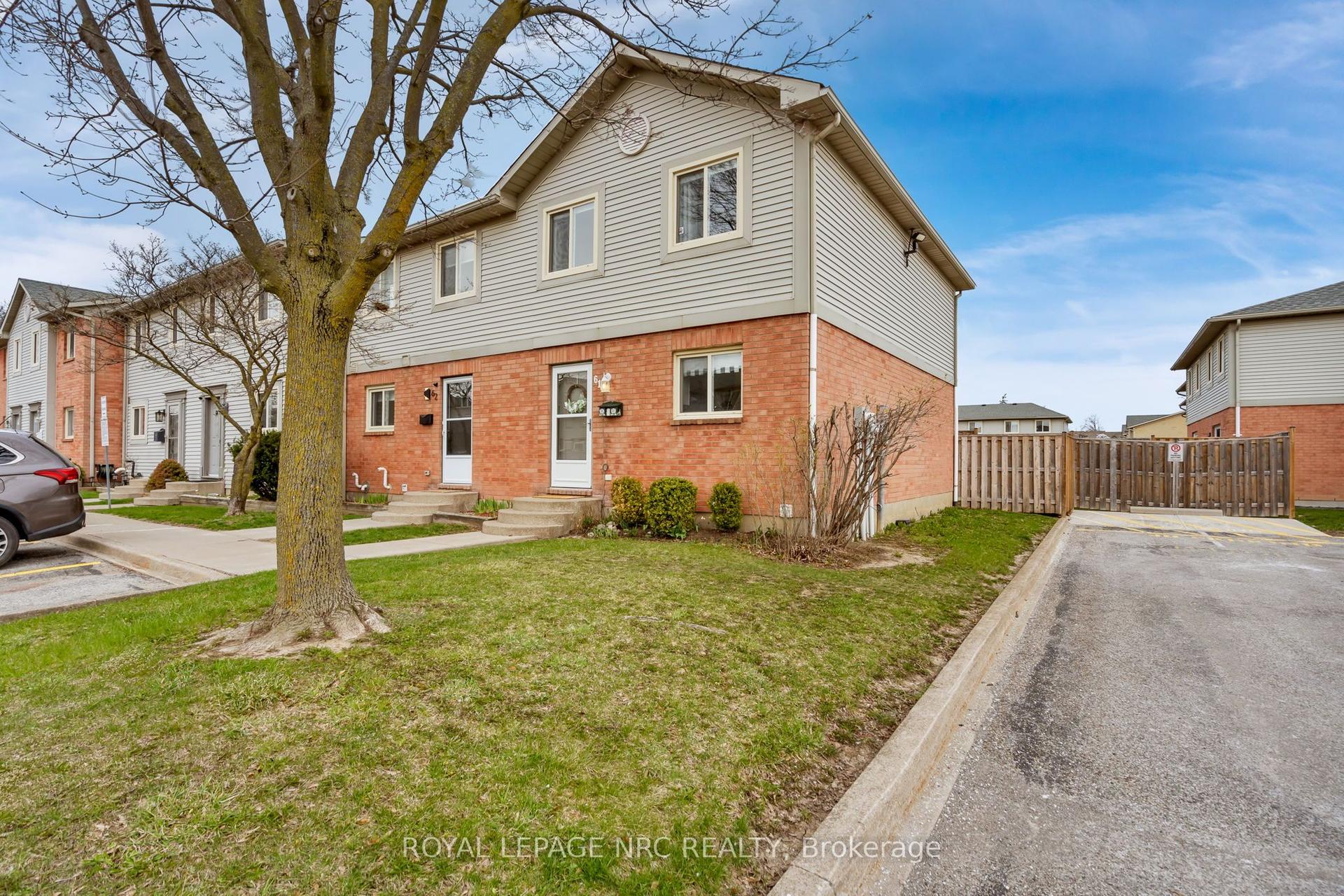 65 Dorchester Boulevard 61 #61 — photo 1