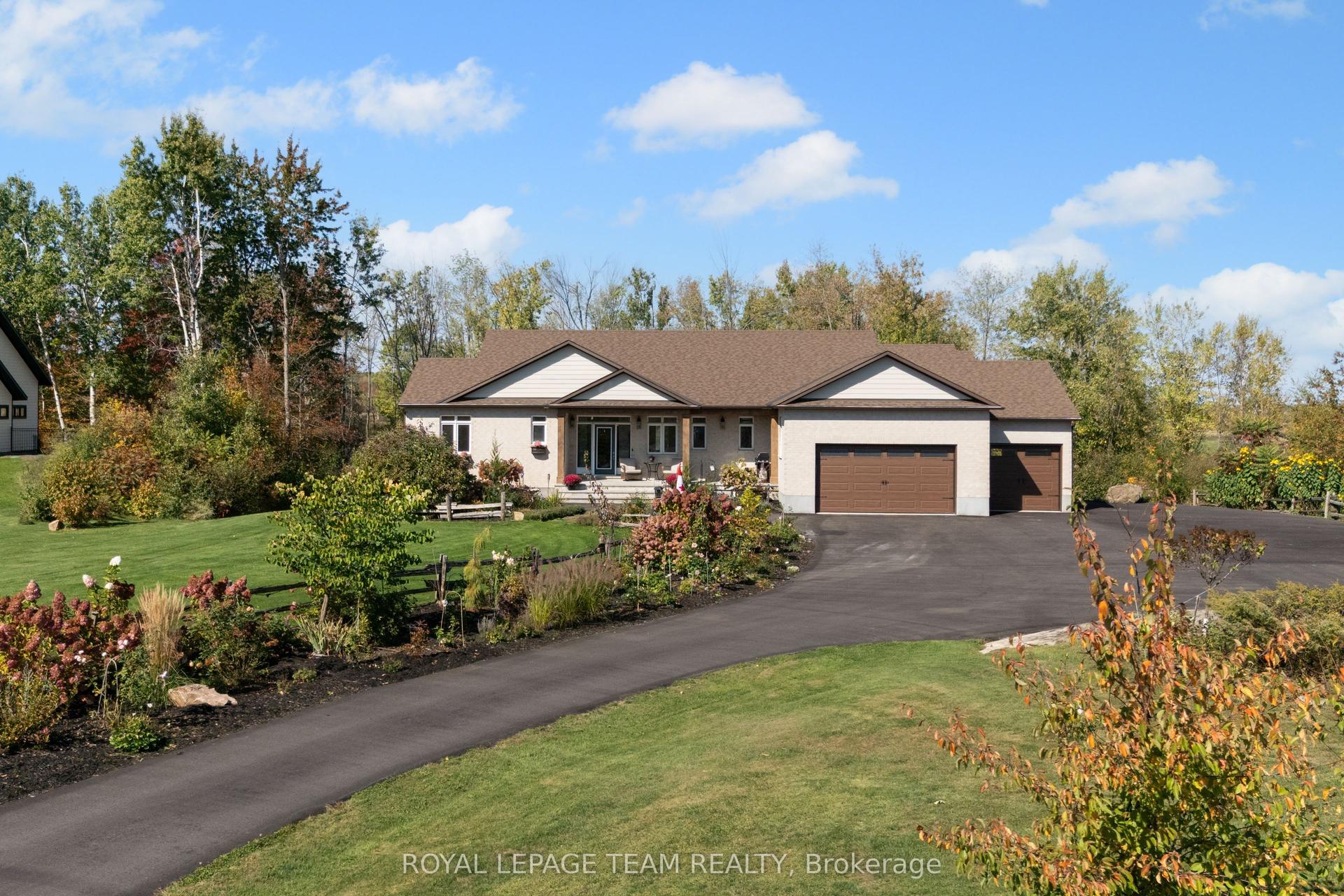 26 Synergy Way — photo 1