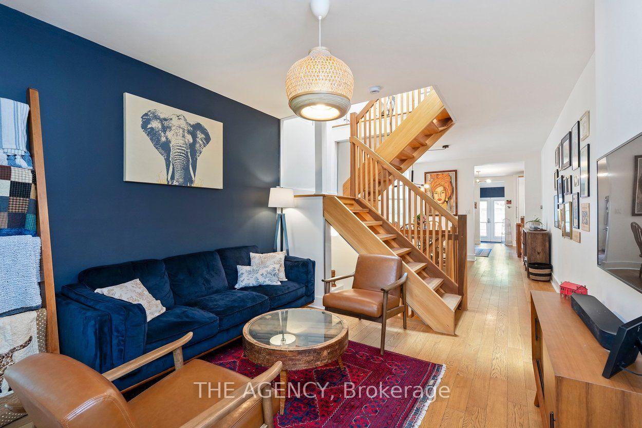 110 Hastings Avenue — photo 1