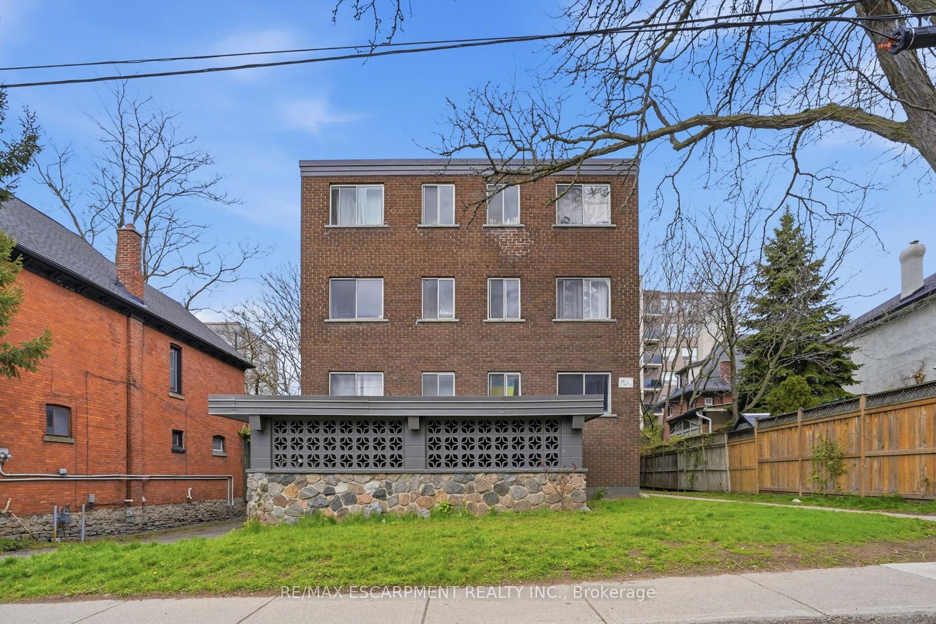 36 Ray Street S 5 #5 — photo 1