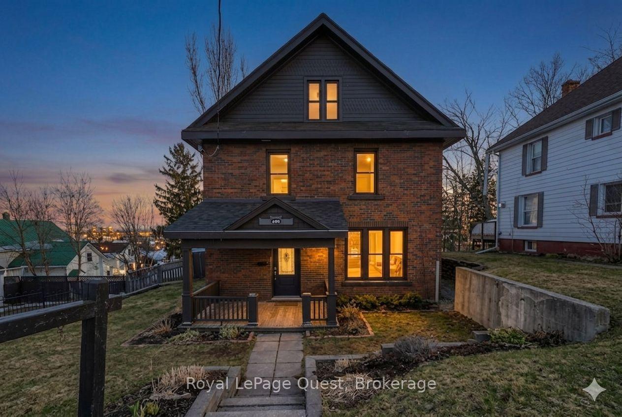 109 Brant Street E — photo 1