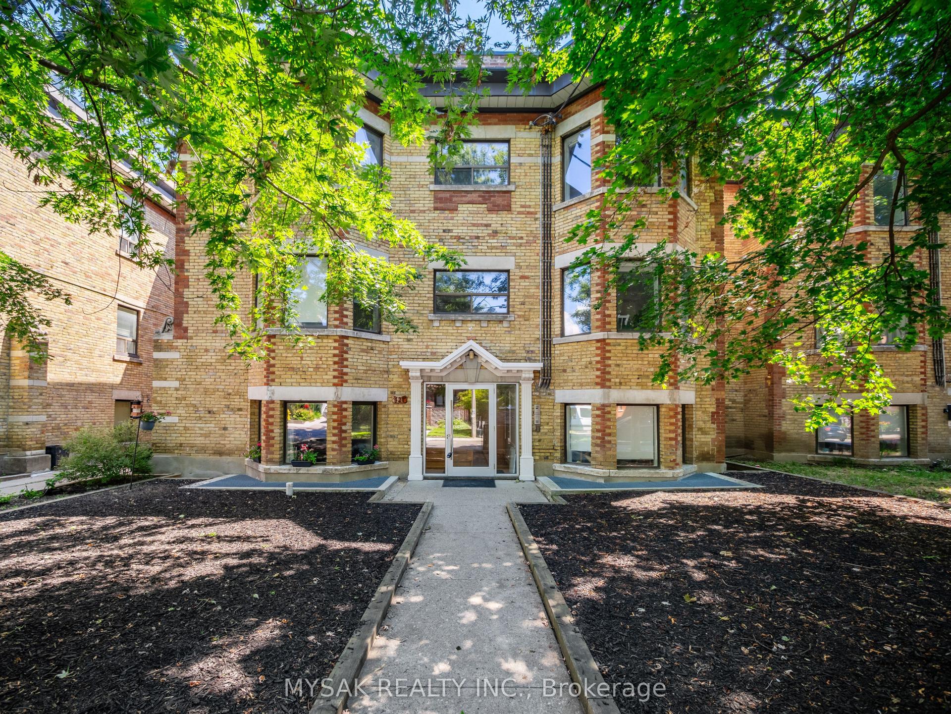 427 Crawford Street, Toronto — Multiplex for sale, photo 1