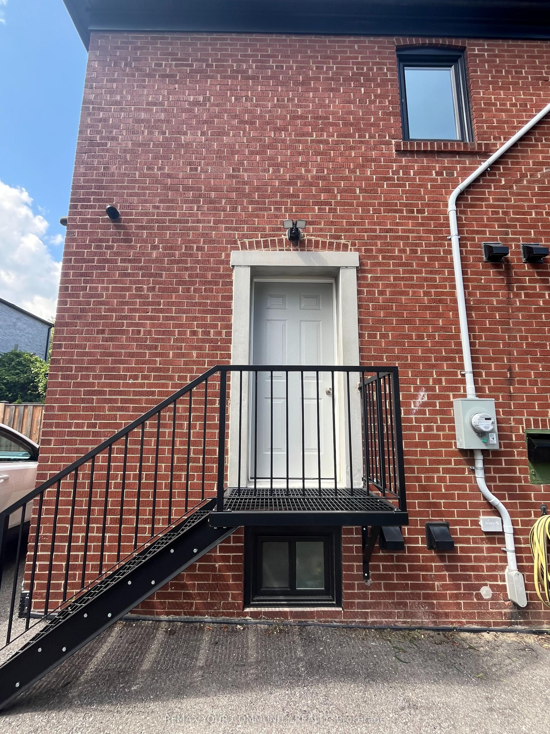 2 Harold Street Main #Main, Toronto — Semi-Detached for lease, photo 1