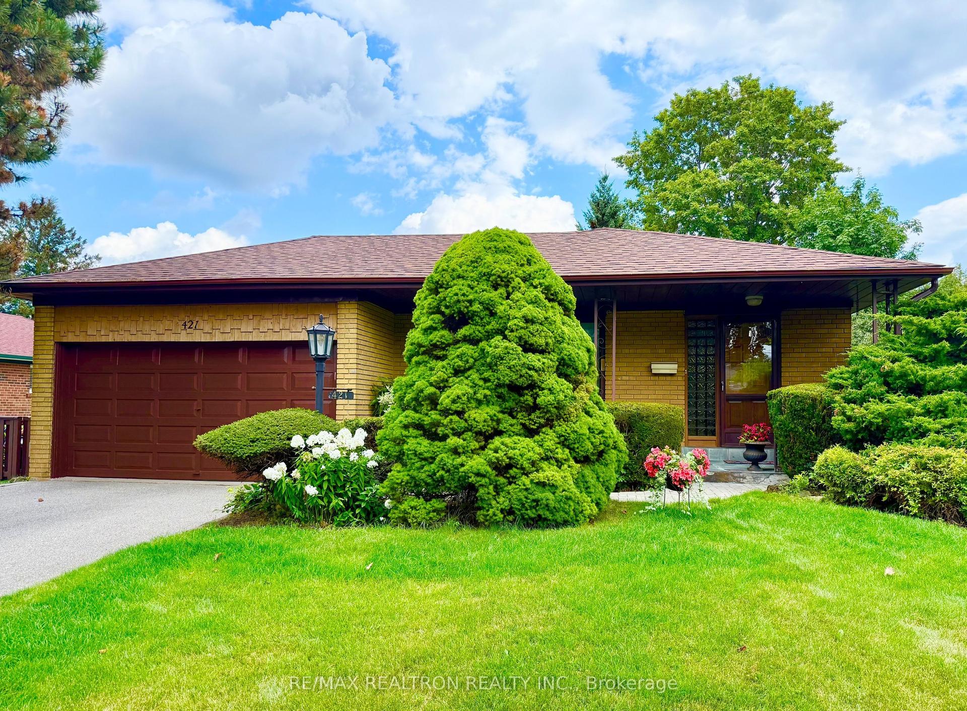 421 Brimorton Drive, Toronto — Detached for sale, photo 1