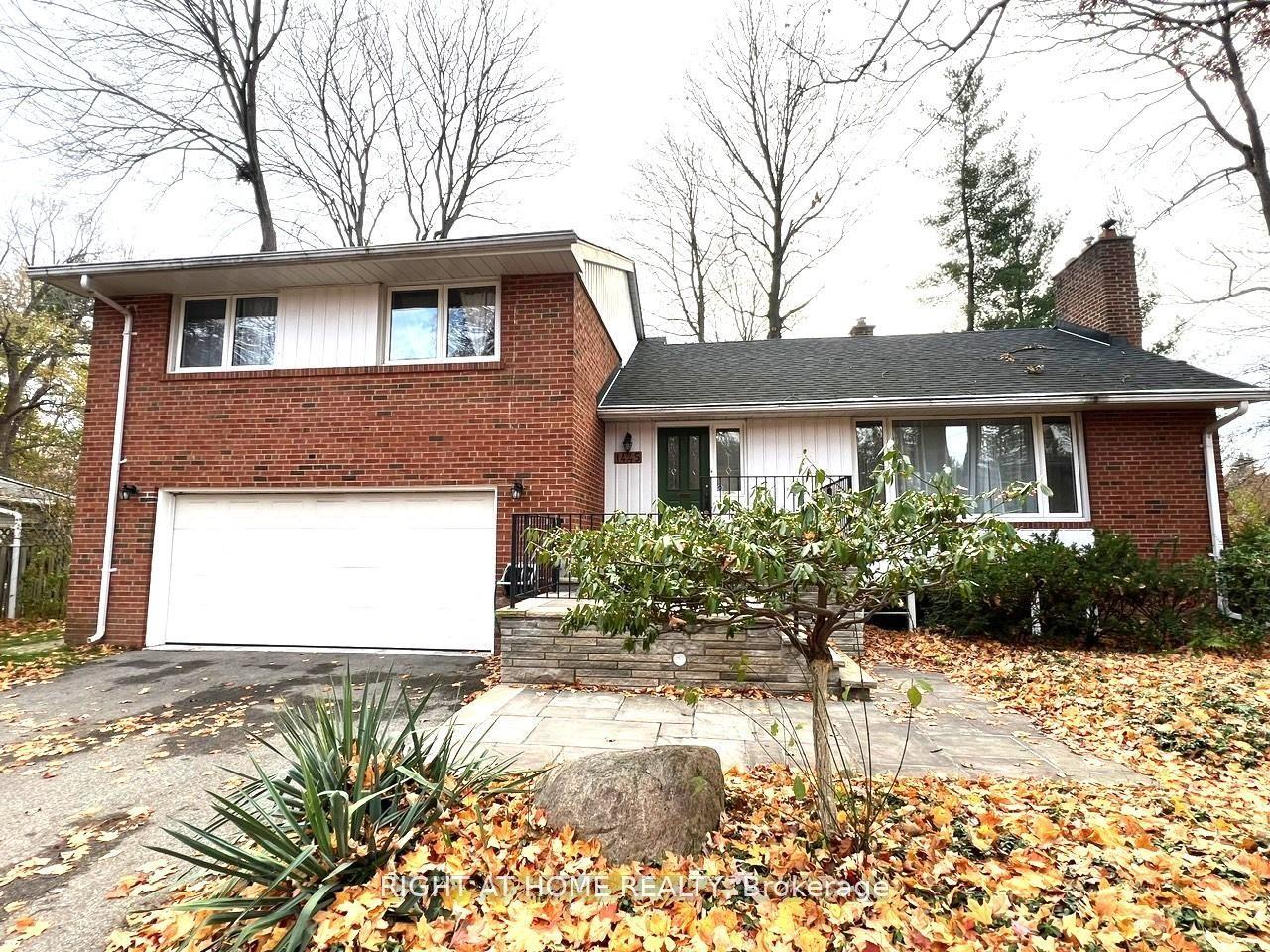 1445 Ryan Place — photo 1