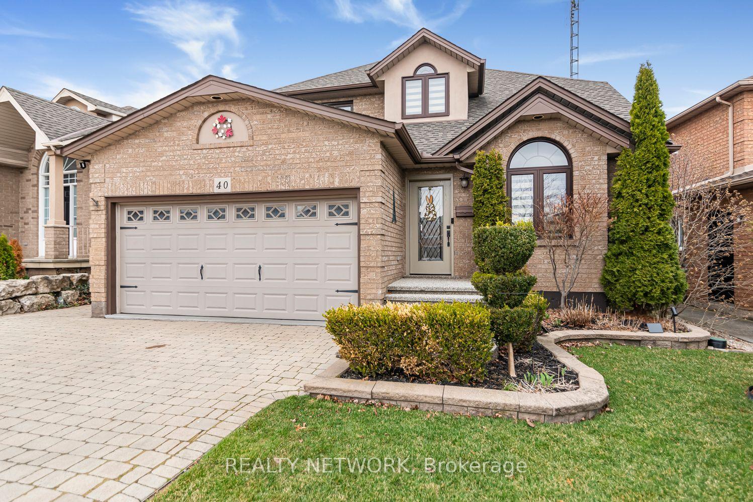 40 Artistic Boulevard — photo 1