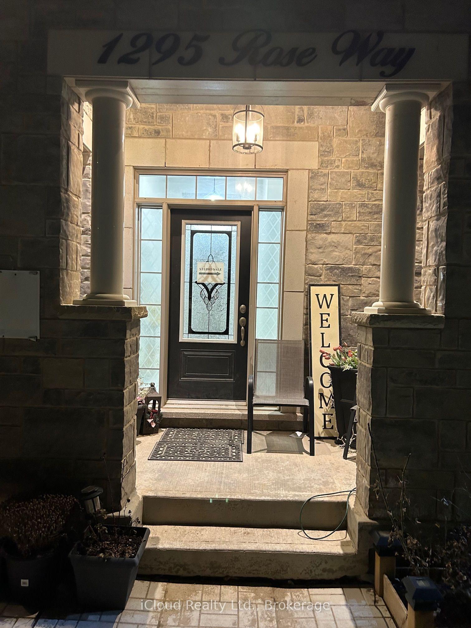 1295 Rose Way W, Milton — Detached for lease, photo 1
