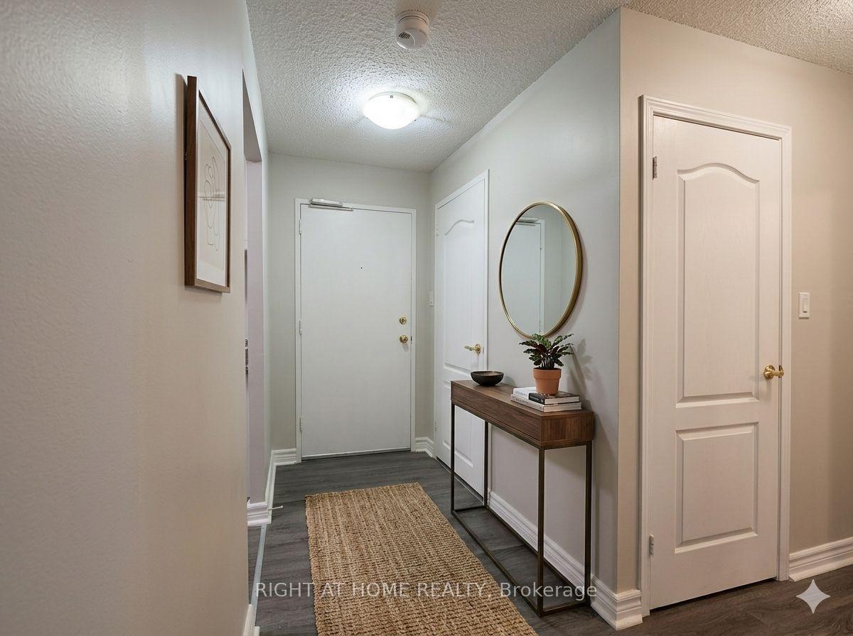936 Glen St Street S 208 #208, Oshawa — Condo for lease, photo 1