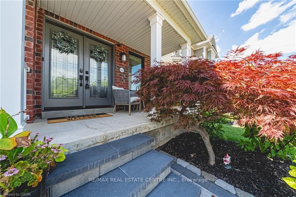 142 Bradley Avenue, Hamilton — Detached for sale, photo 1
