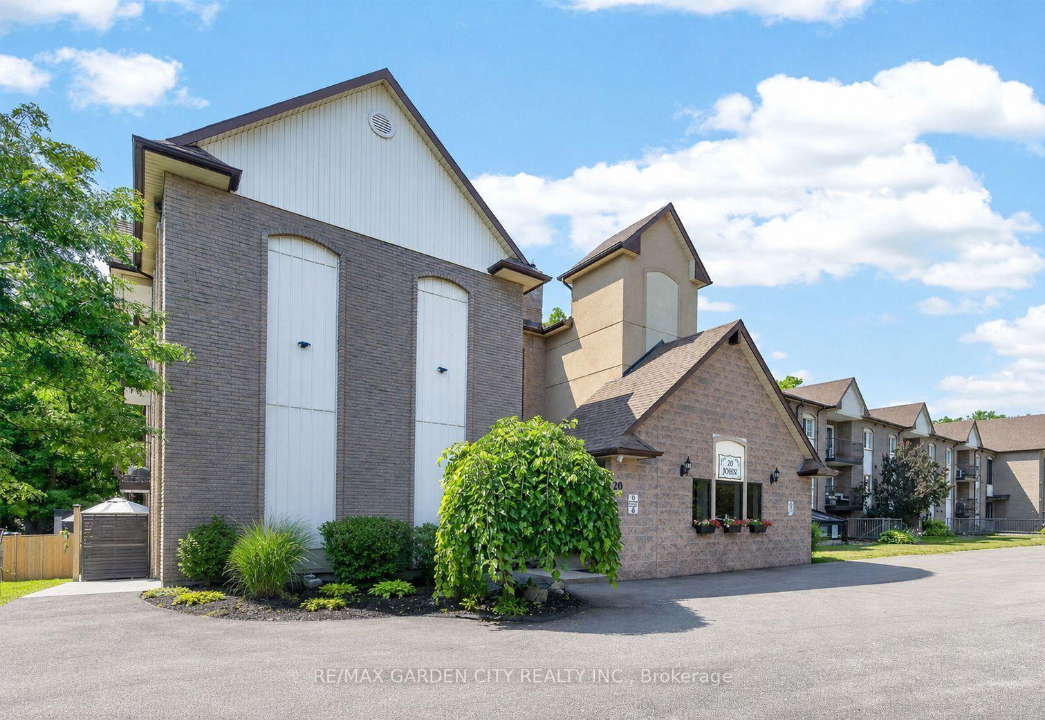20 JOHN Street 205 #205, Grimsby — Condo for sale, photo 1