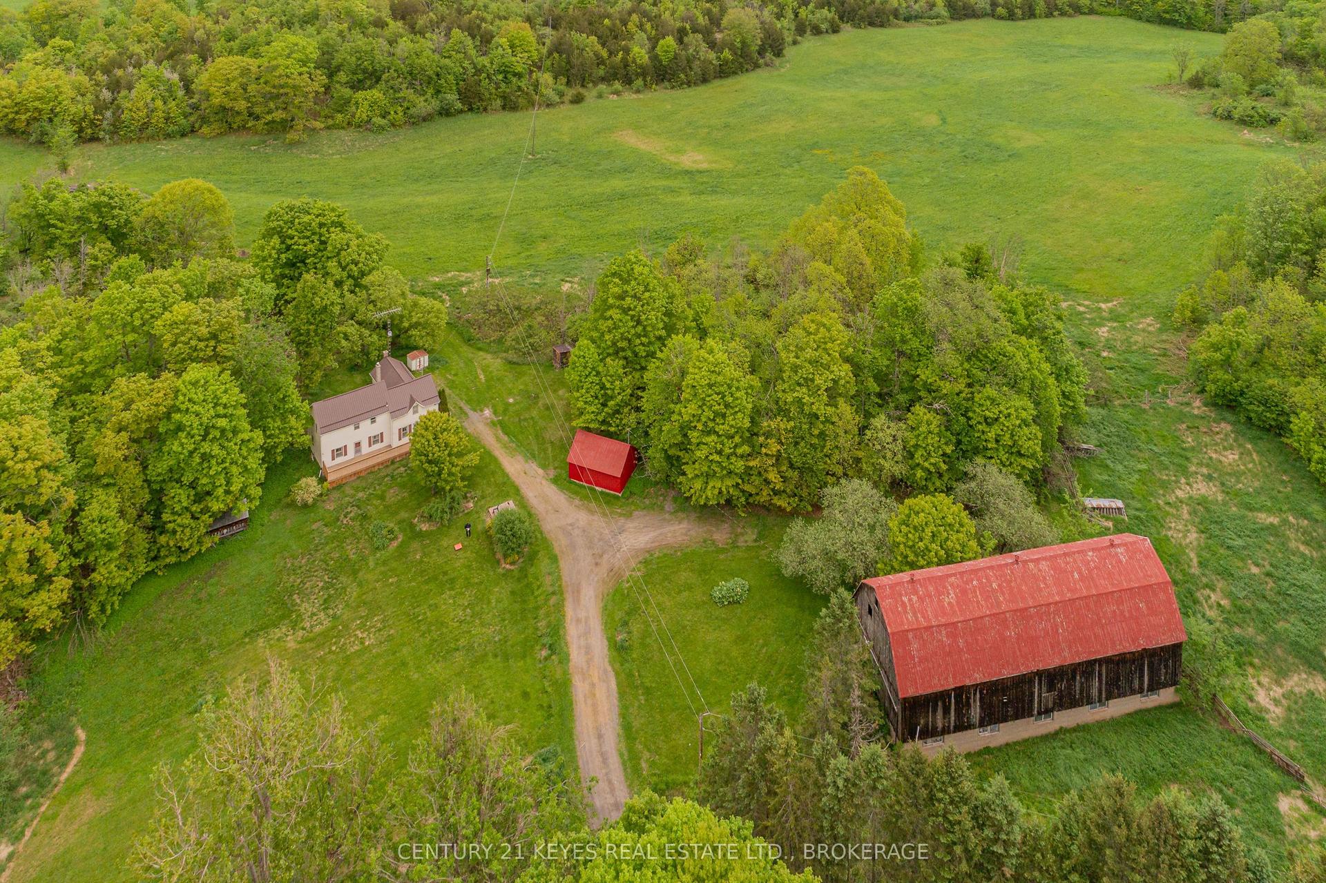 670 Gananoque Lake Road — photo 1