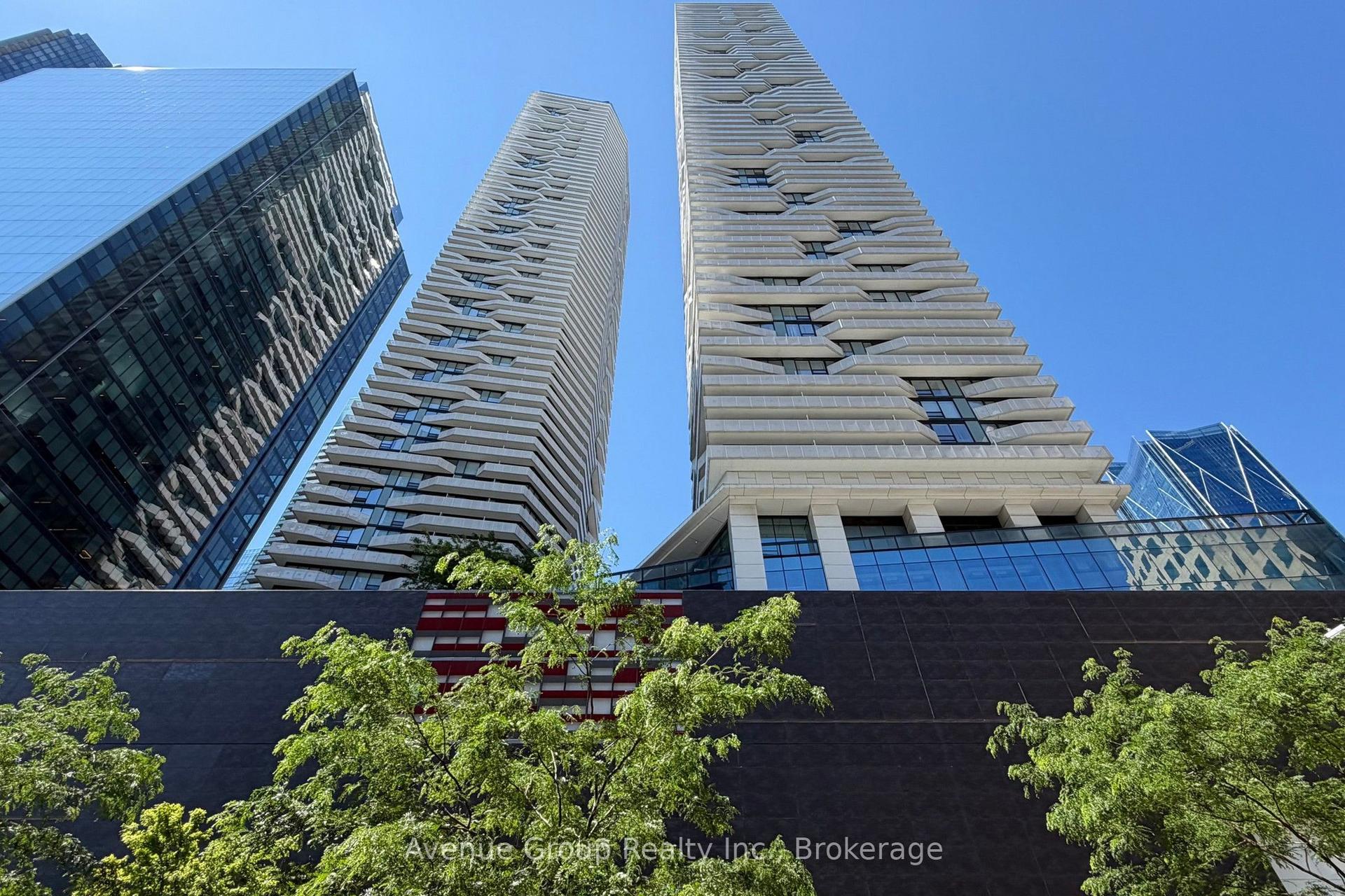 100 Harbour Street 1705 #1705, Toronto — Condo for sale, photo 1
